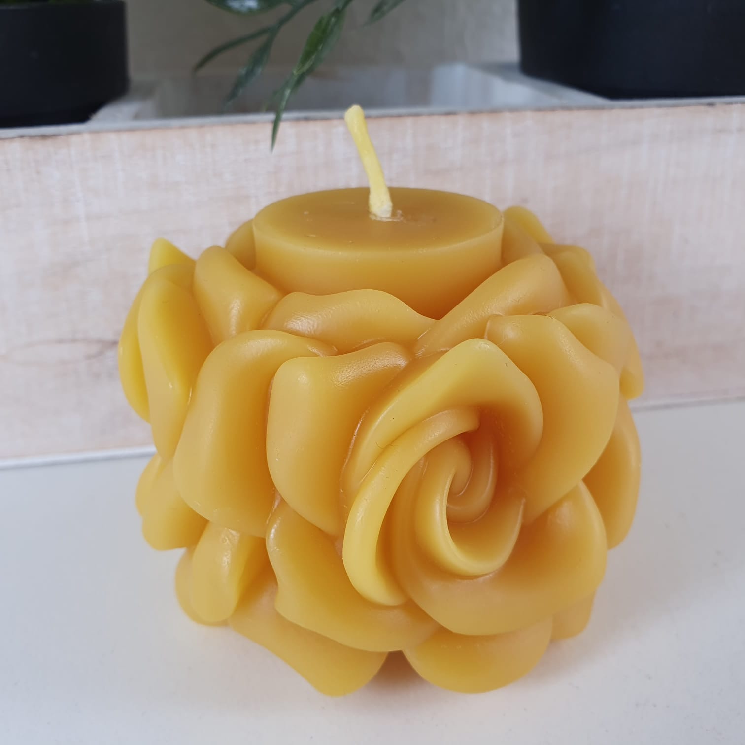 Bienenwachskerze runde Rosen Kerze 6 cm