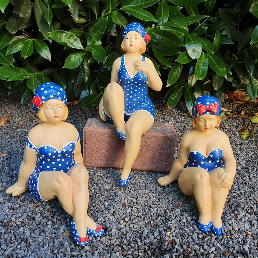 Badenixe Gartenfiguren 3er Set blau gepunktet Badefrau