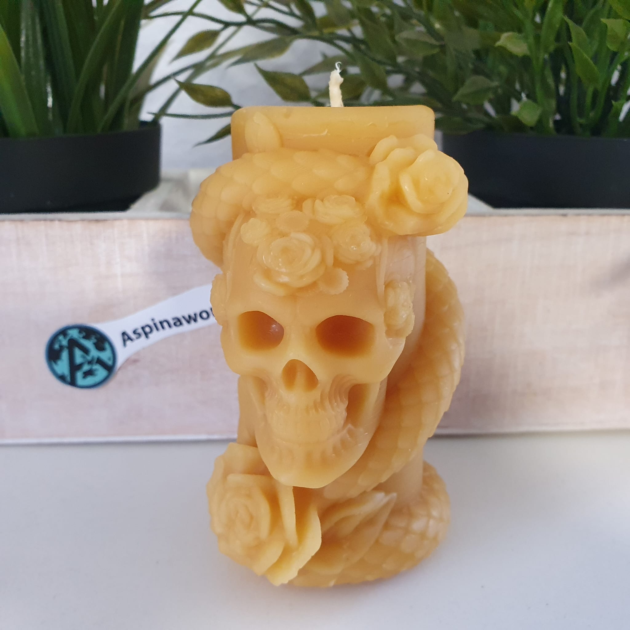 Bienenwachskerze Totenkopf Kerze mit Schlange 10 cm