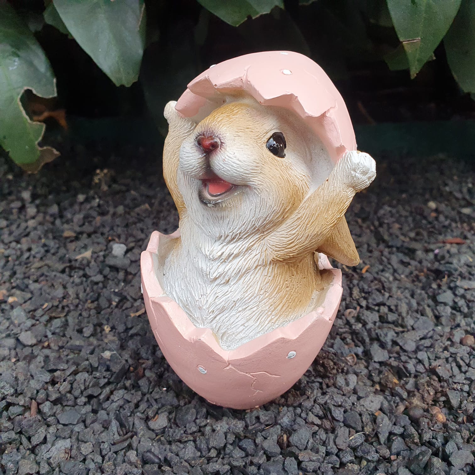 Gartenfigur Hasen Figur in rosa Ei 11 cm