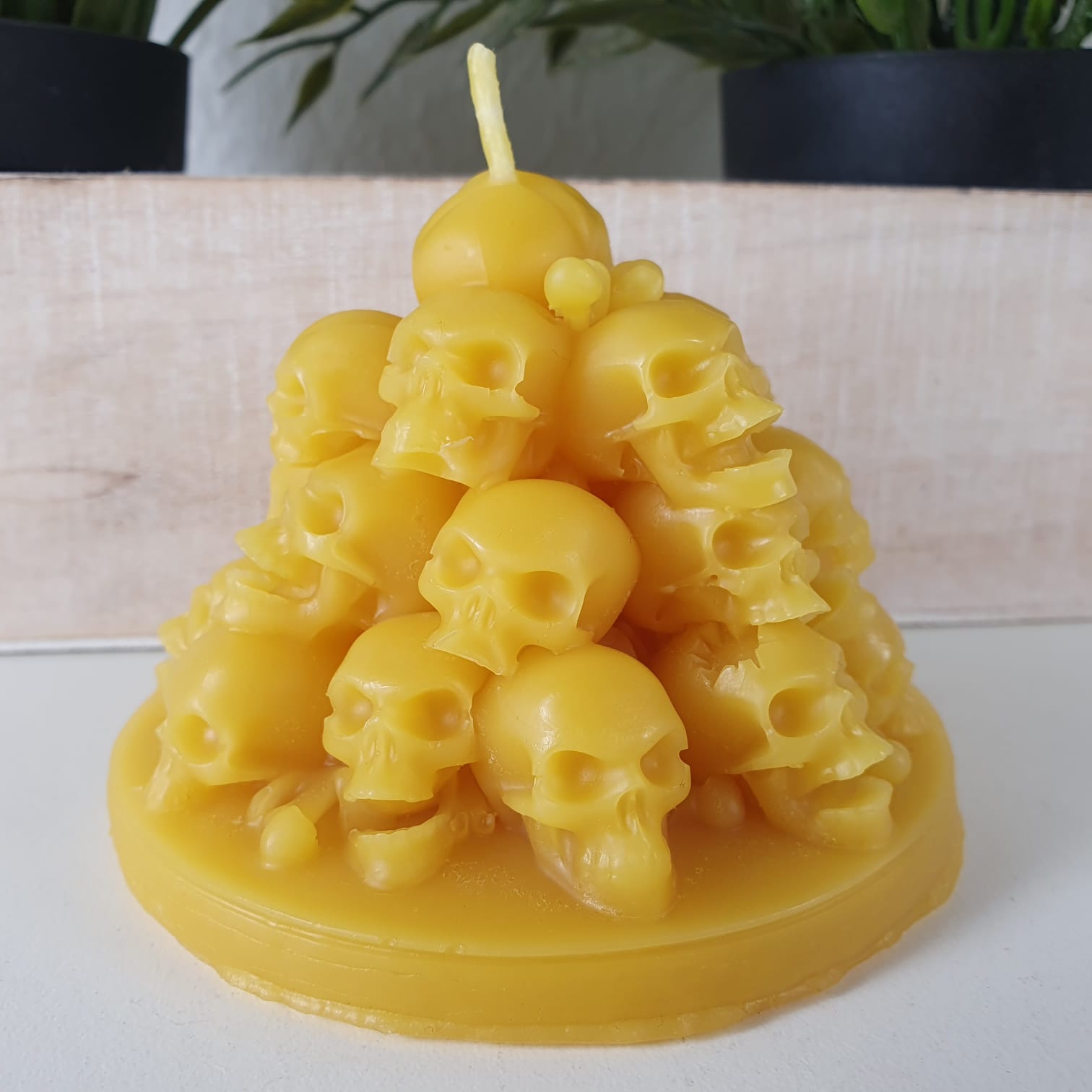 Bienenwachskerze Totenkopf Grabstätten Kerze 8 cm