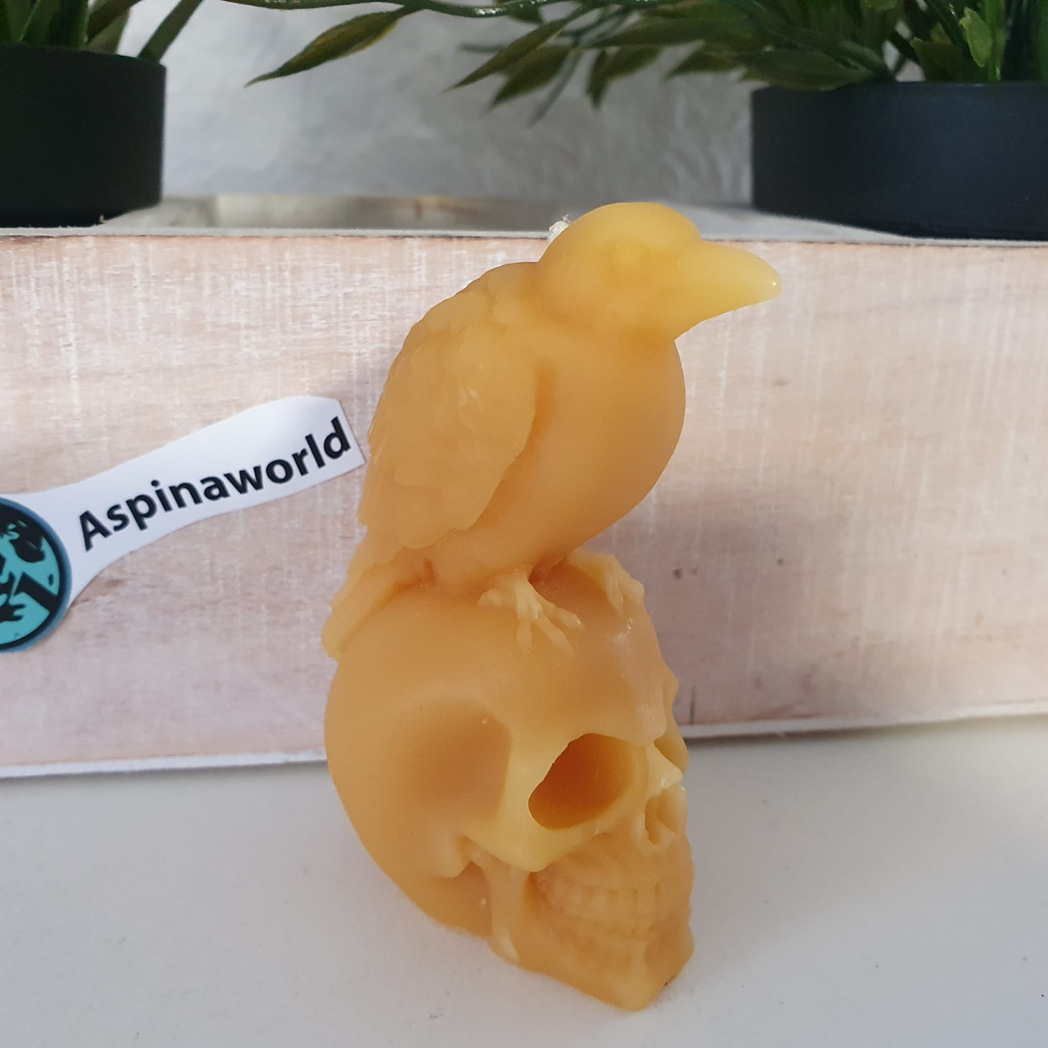 Bienenwachskerze Totenkopf Kerze mit Raben 8 cm
