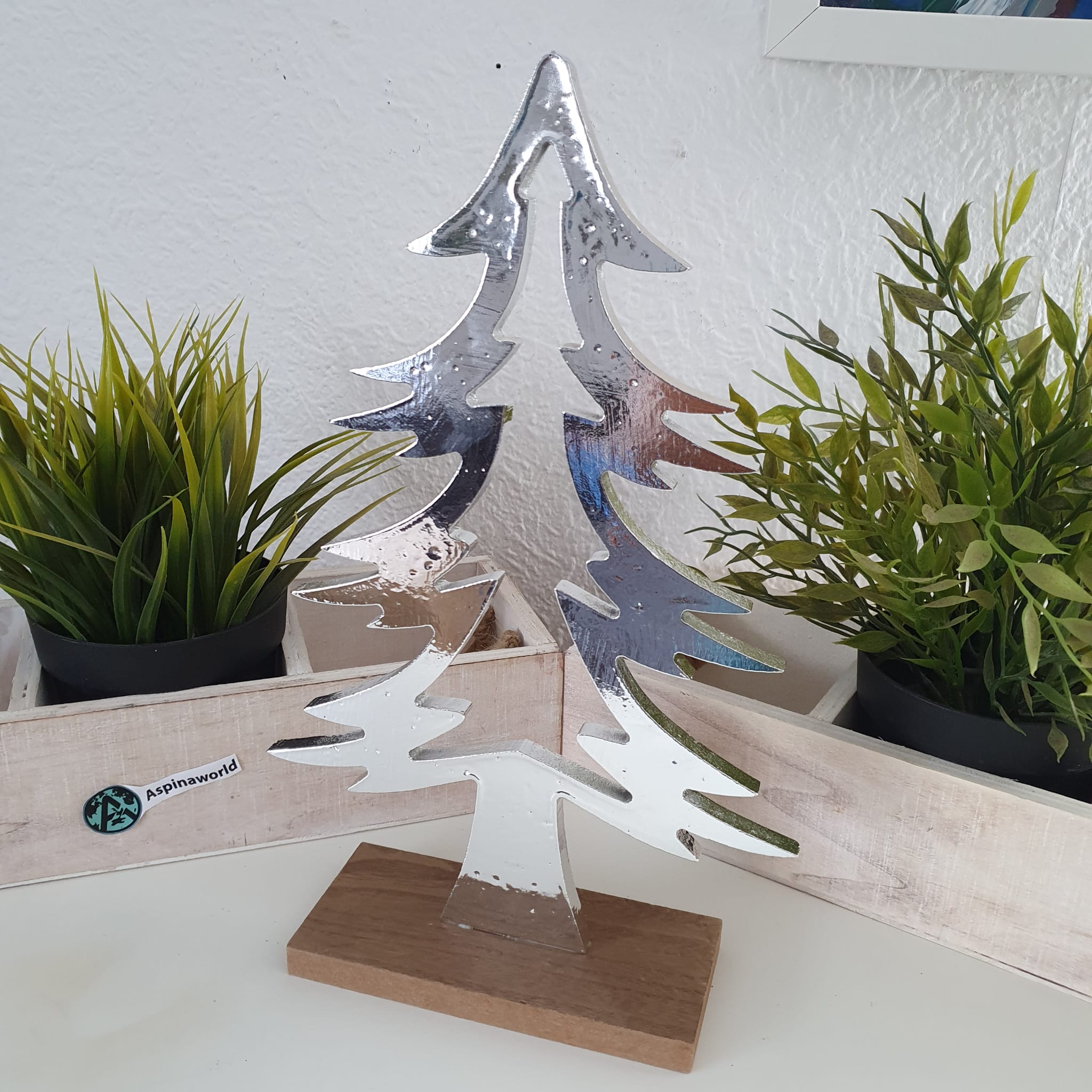 Tannenbaum Figur auf Holz in Silber 30 cm