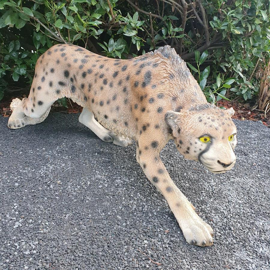 Gartenfigur große Gepard Figur auf der Jagd 125 cm