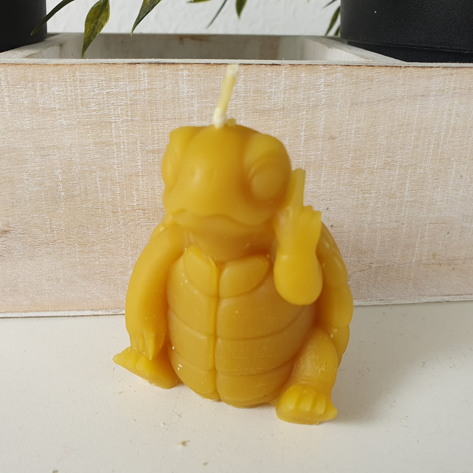 Bienenwachskerze Schildkröten Kerze zeigt Mittelfinger 6 cm