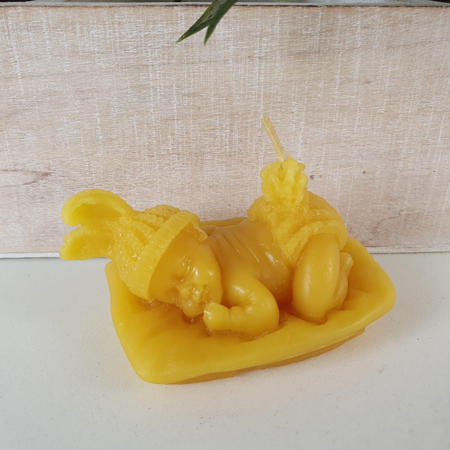 Bienenwachskerze Baby mit Mütze und Hose 4,5 cm