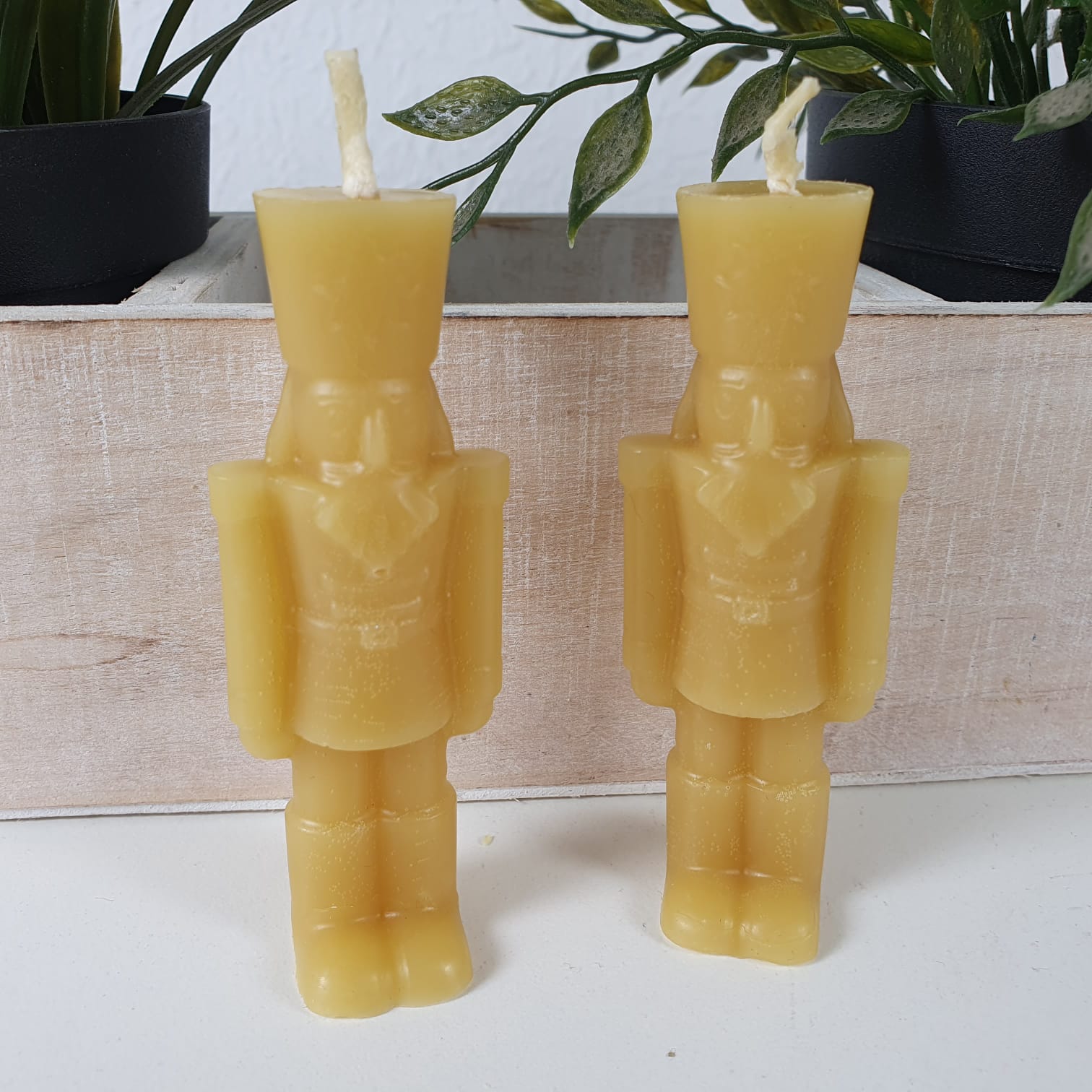 Bienenwachskerze 2er Set Nussknacker Kerze 8,5 cm