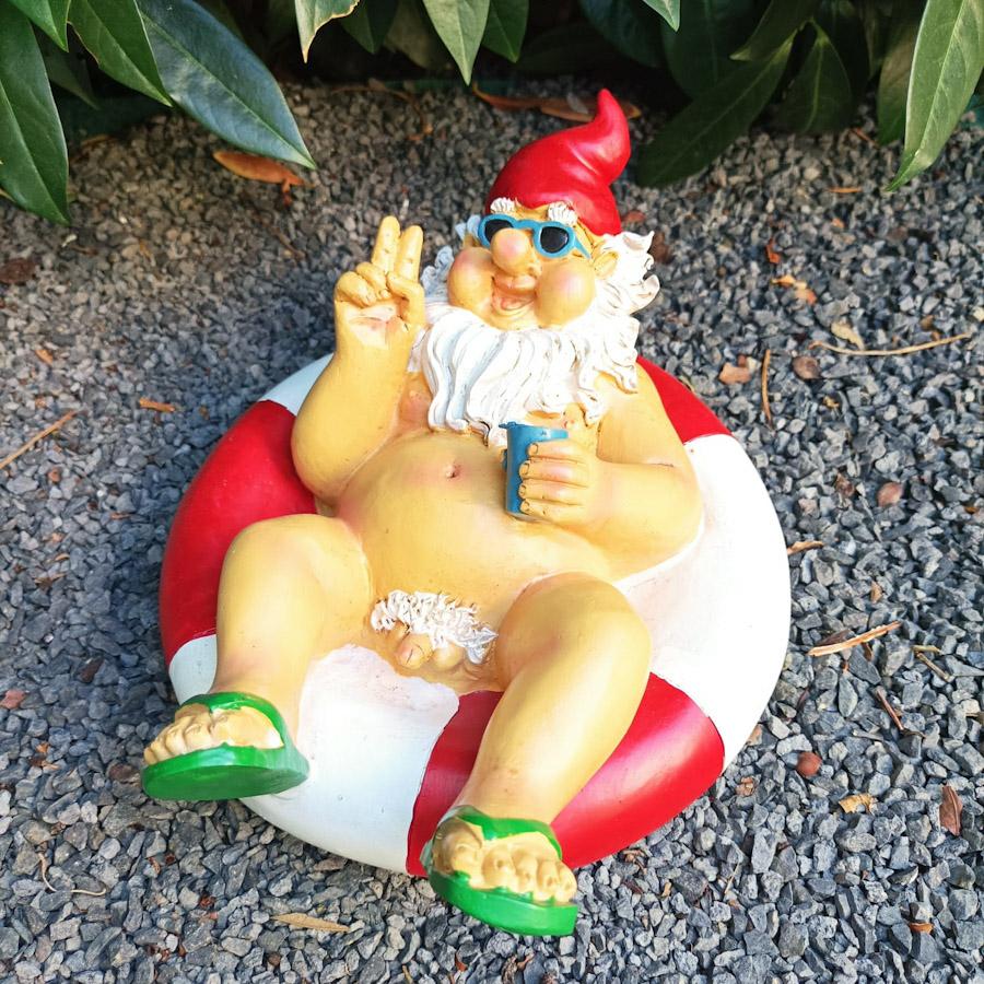 Gartenfigur nackter Gartenzwergen im Rettungsring 12 cm hoch