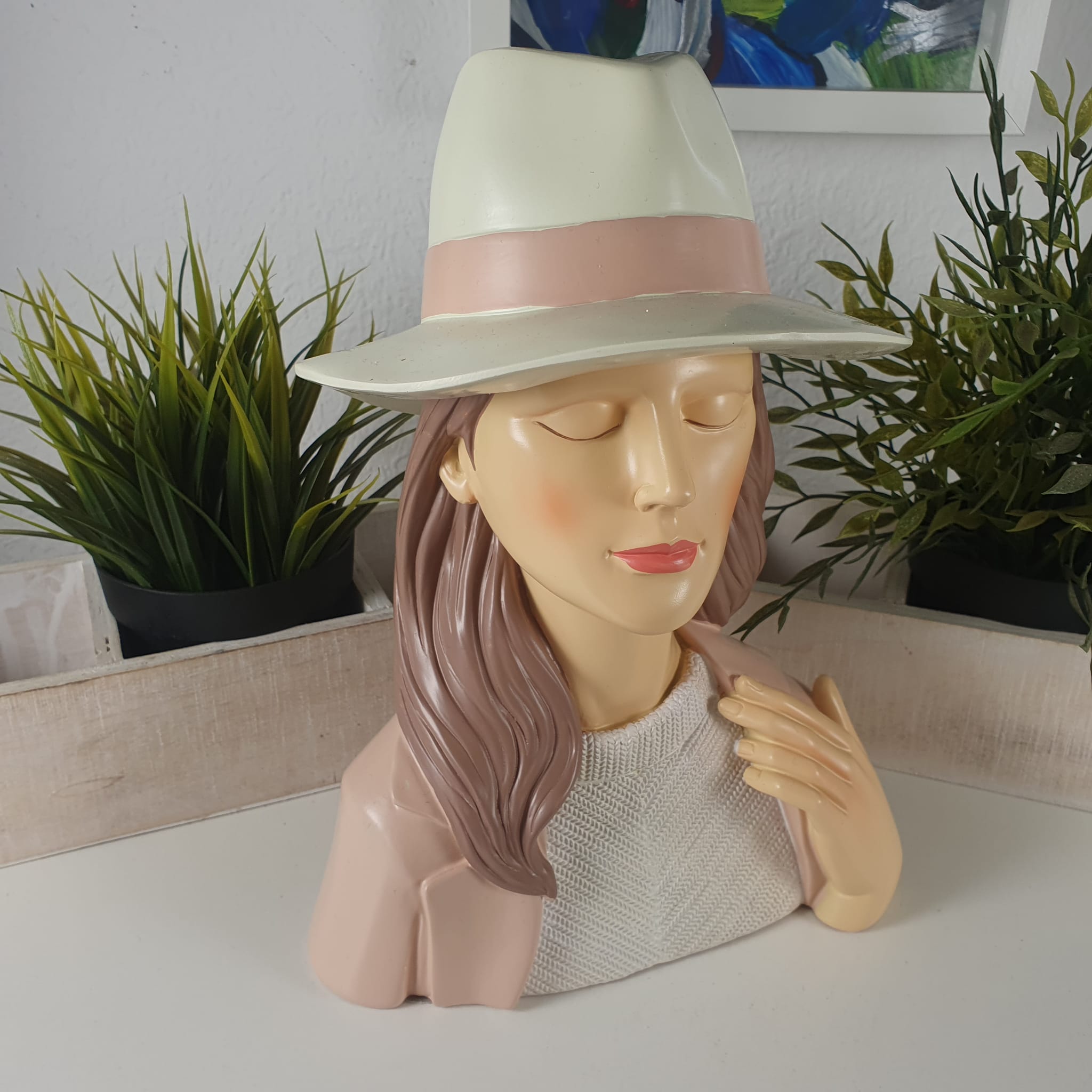 Deko Frauenbüste mit Hut und Mantel 27 cm