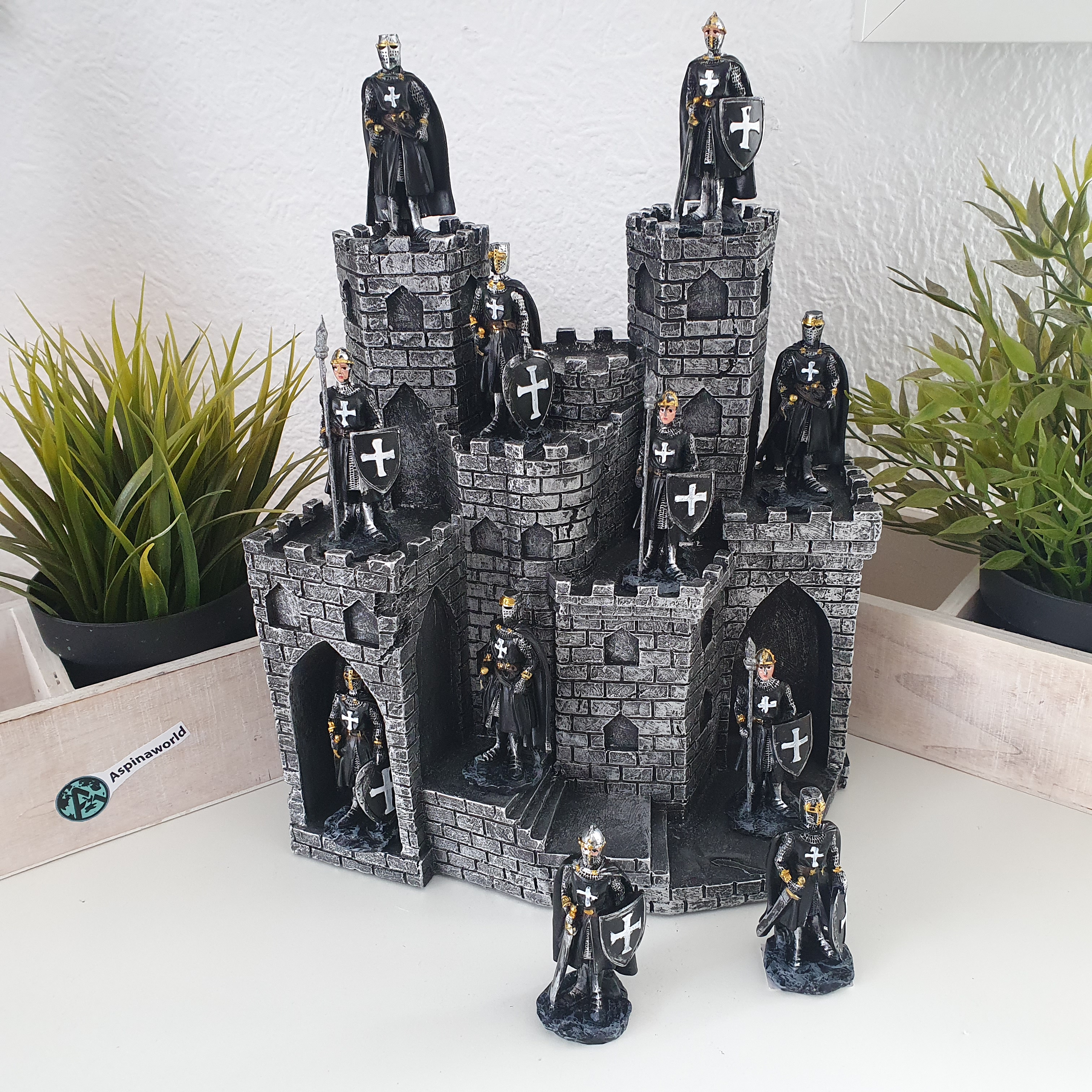Mittelalter Ritterburg mit elf Kreuzritter Figuren schwarz 24 cm