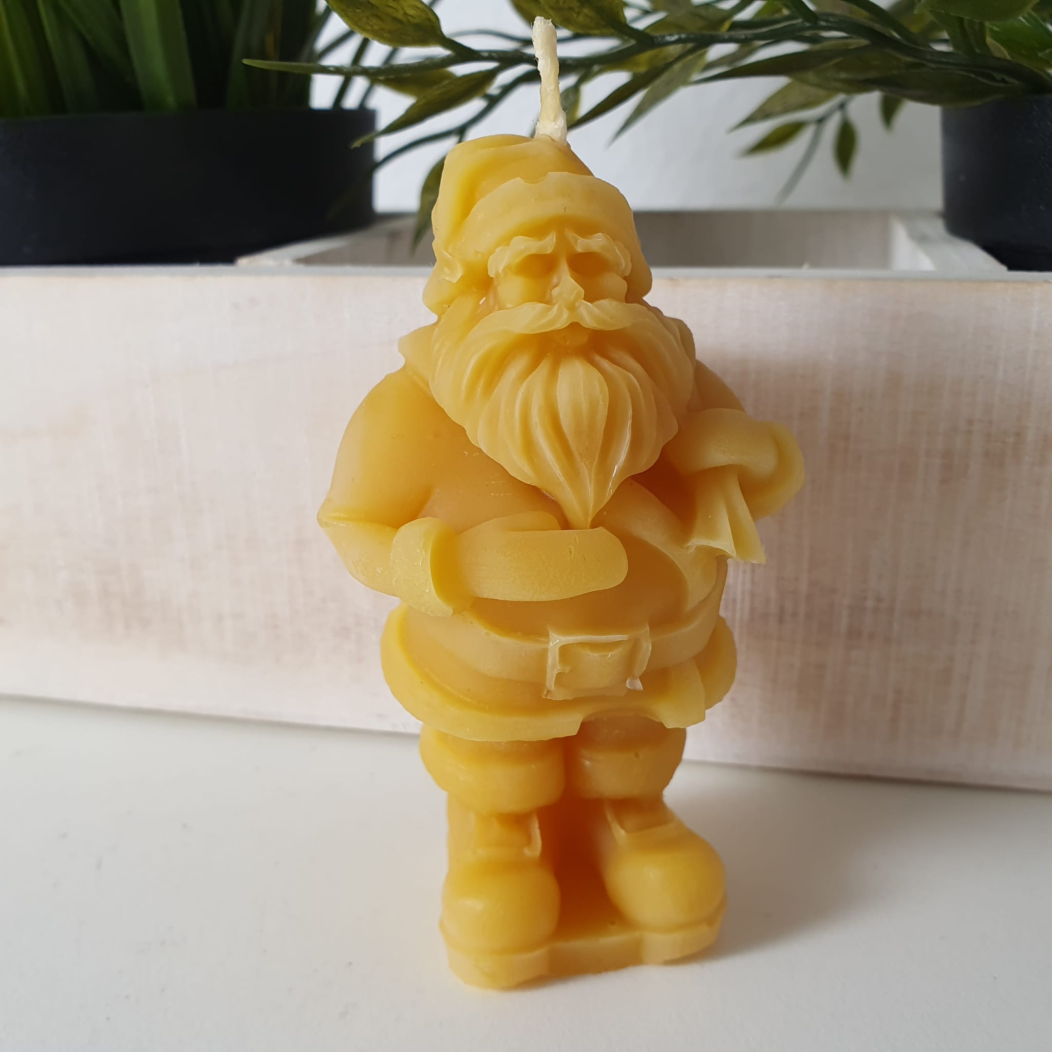 Bienenwachskerze Weihnachtsmann Kerze mit Sack 9 cm