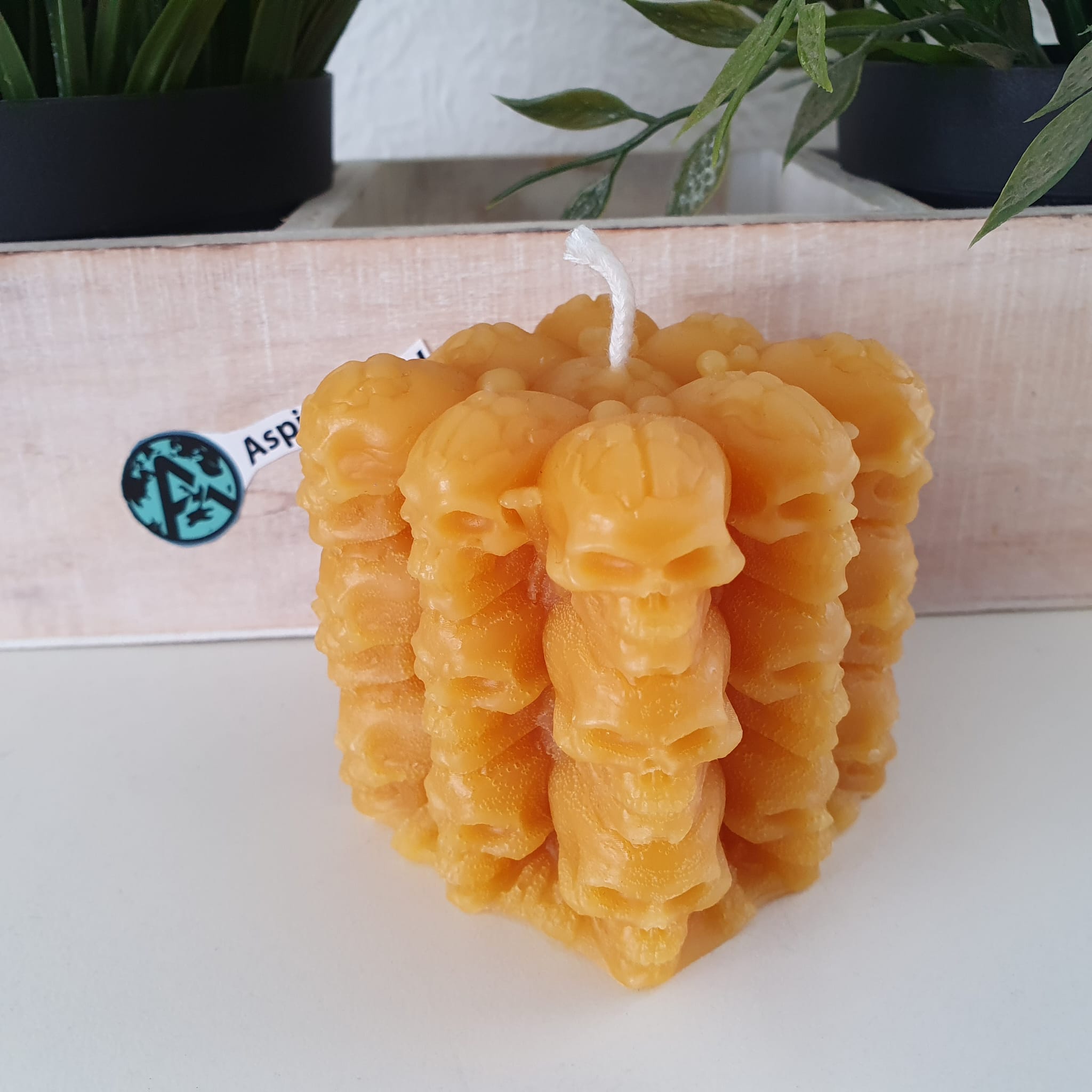 Bienenwachskerze Totenkopf Würfel Kerze 6 cm