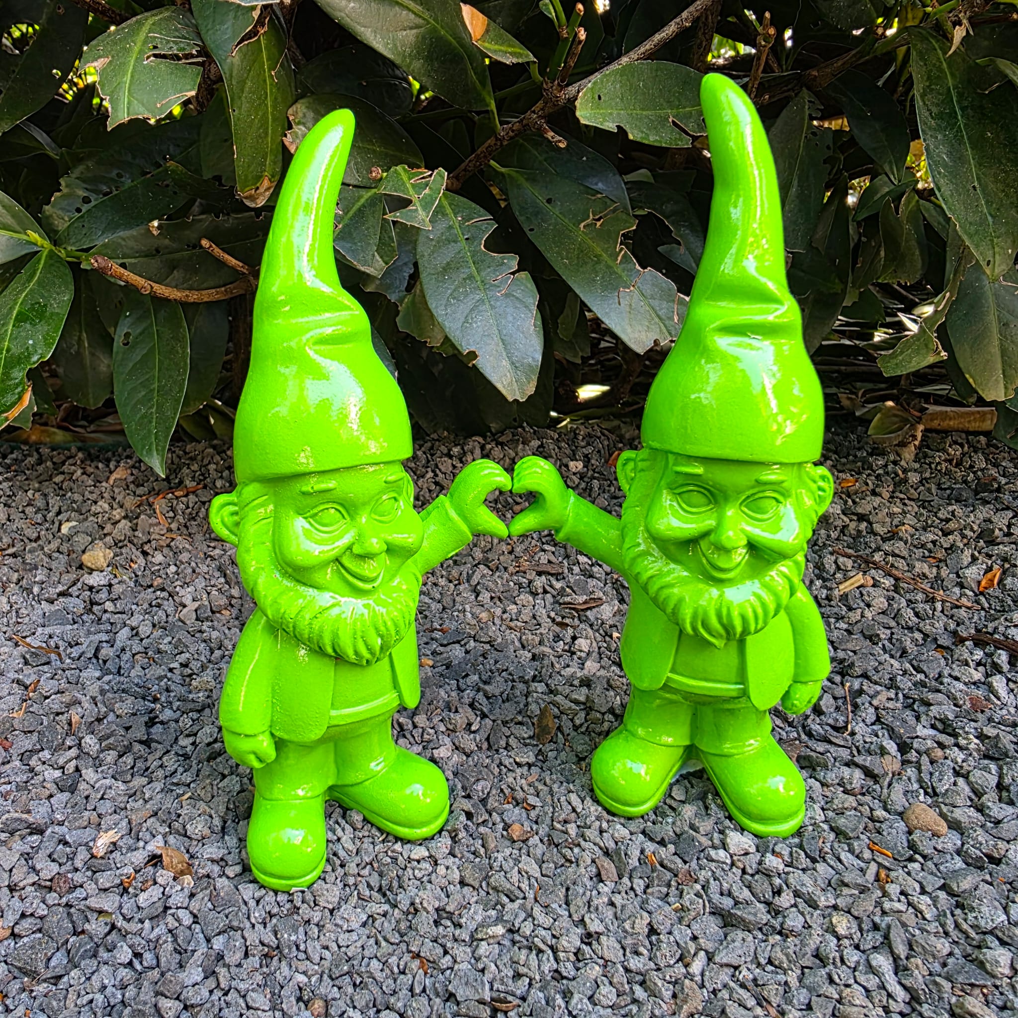 Gartenzwerge machen herz 2 er set 19 cm Grün