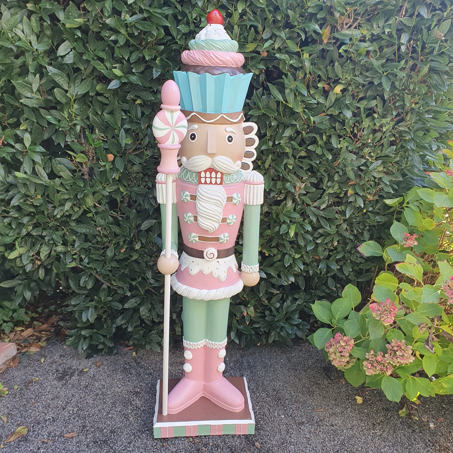 Gartenfigur große Deko Nussknacker Figur pink 158 cm