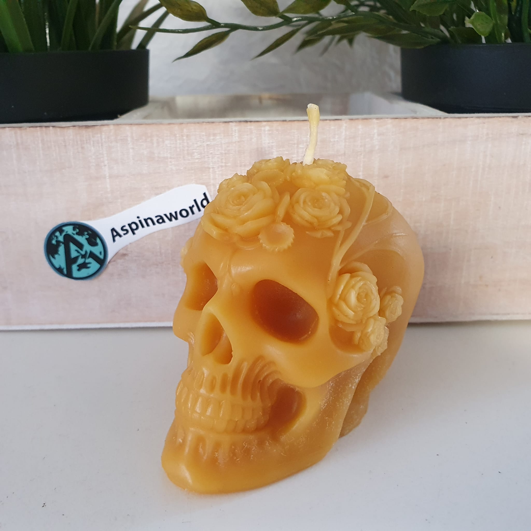 Bienenwachskerze Totenkopf Kerze mit Rosen 6 cm