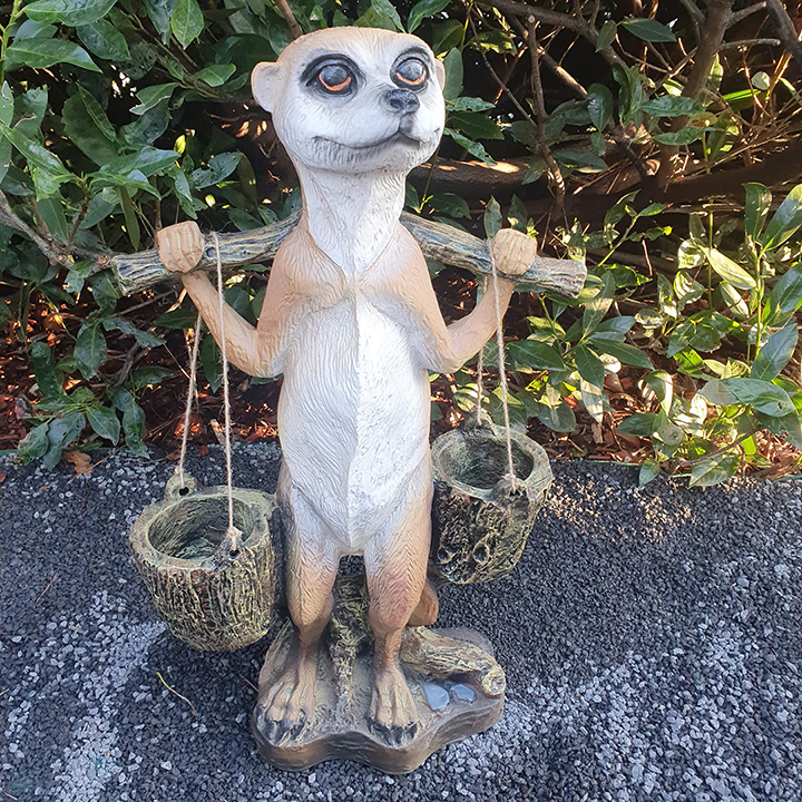 Gartenfigur Erdmännchen Figur als Wasserträger 60 cm